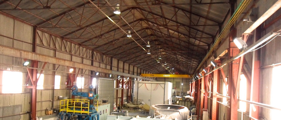 Lighting installation in factory premises.
